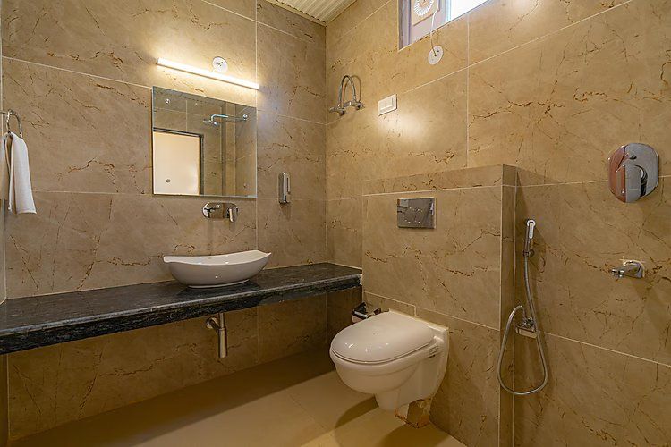 The Social Stays Manali (formerly ArtBuzz) Standard Double Room with Balcony and Valley View 5