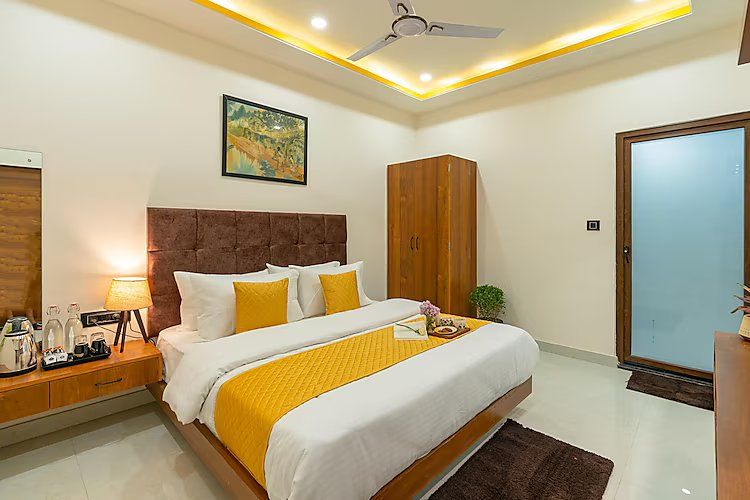 The Social Stays Jaipur Deluxe Double Room