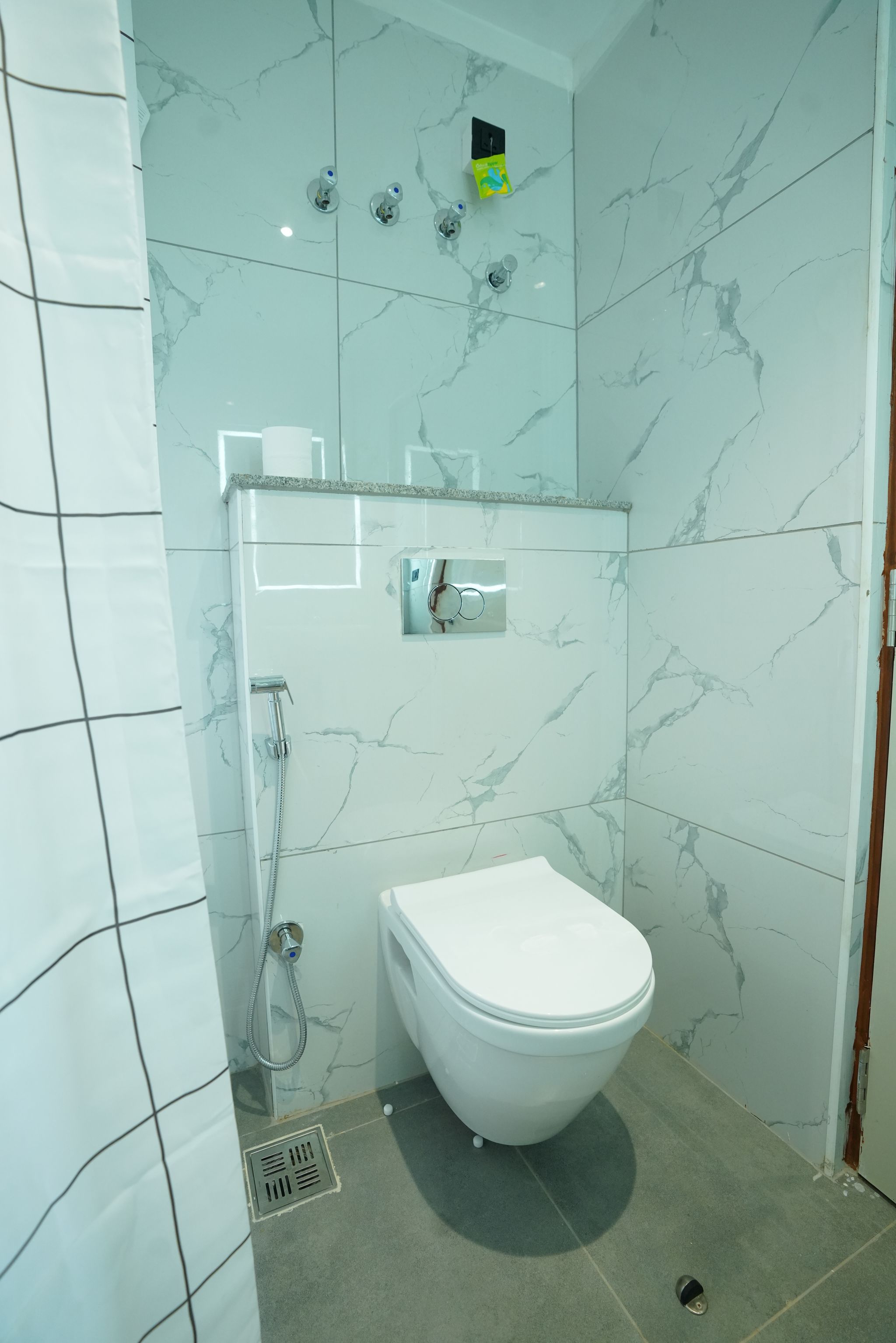 Hotel Leonar Kokapet Standard Queen Bed 3