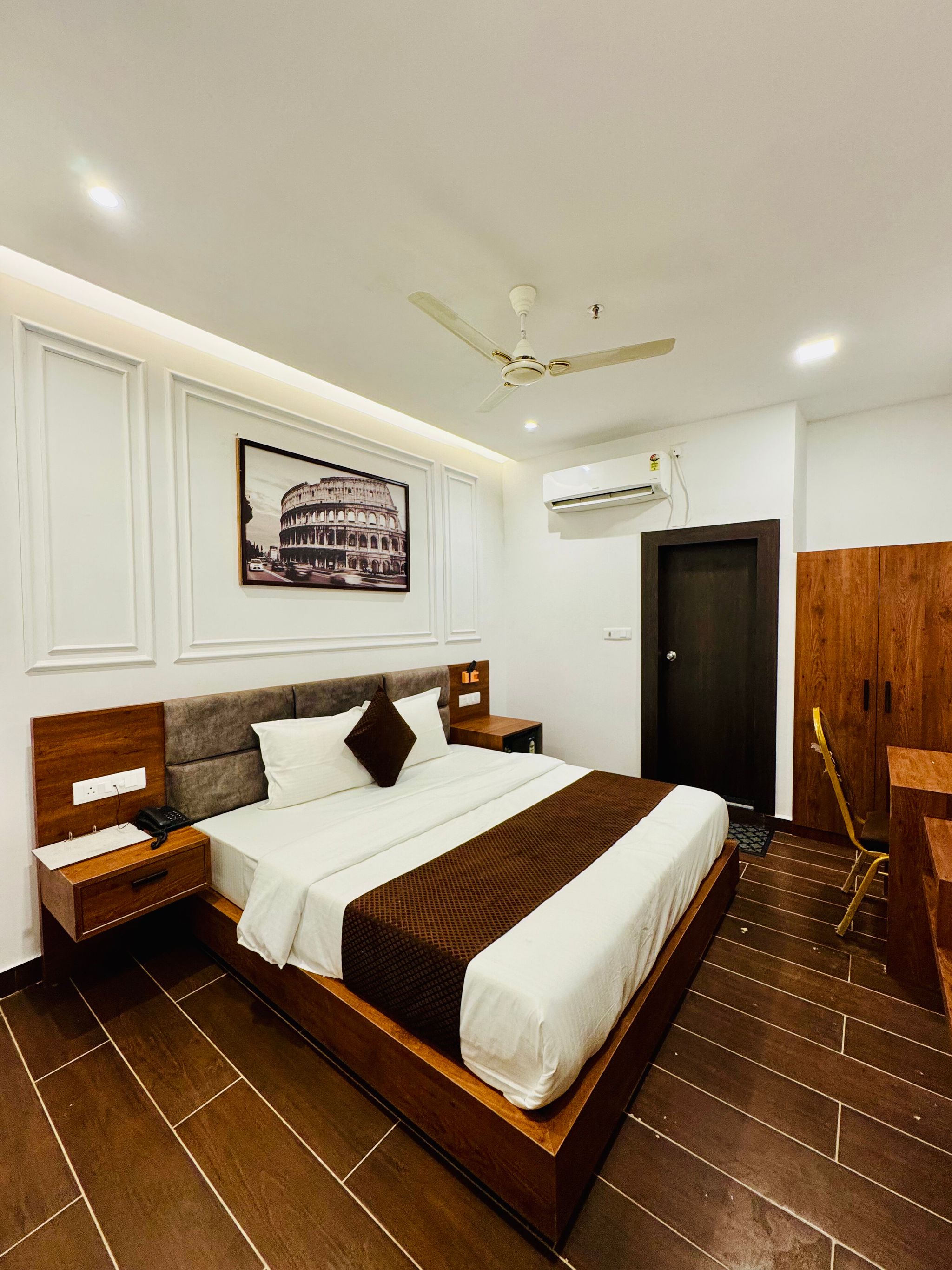Deluxe Room with Balcony