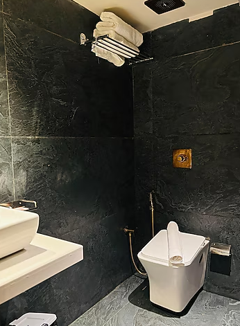 Hotel ISRA Comfort Inn Deluxe Room 5