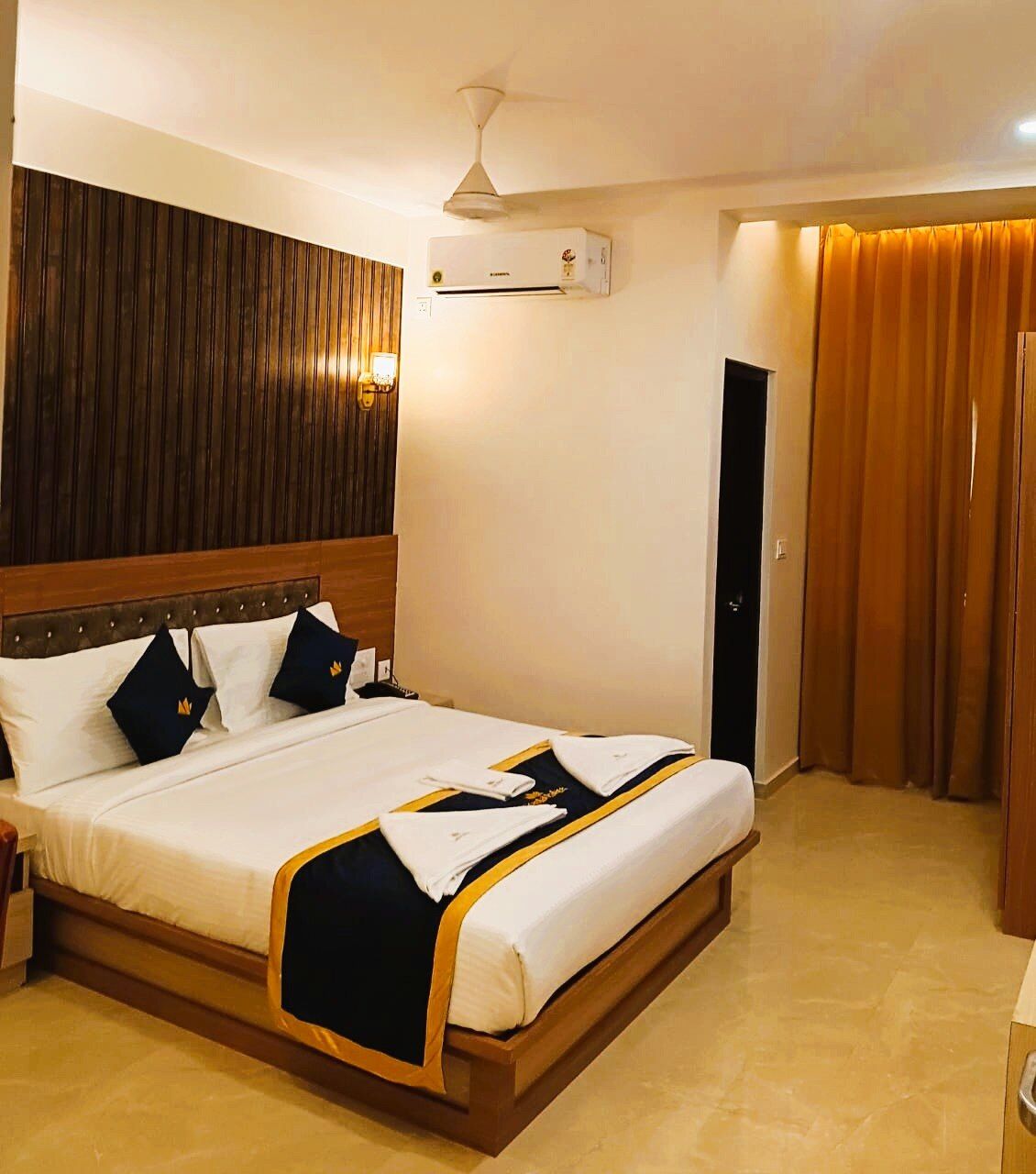 Super Deluxe AC room