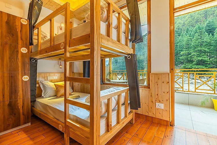 Bed in 6 Bed Mixed Dormitory with Balcony