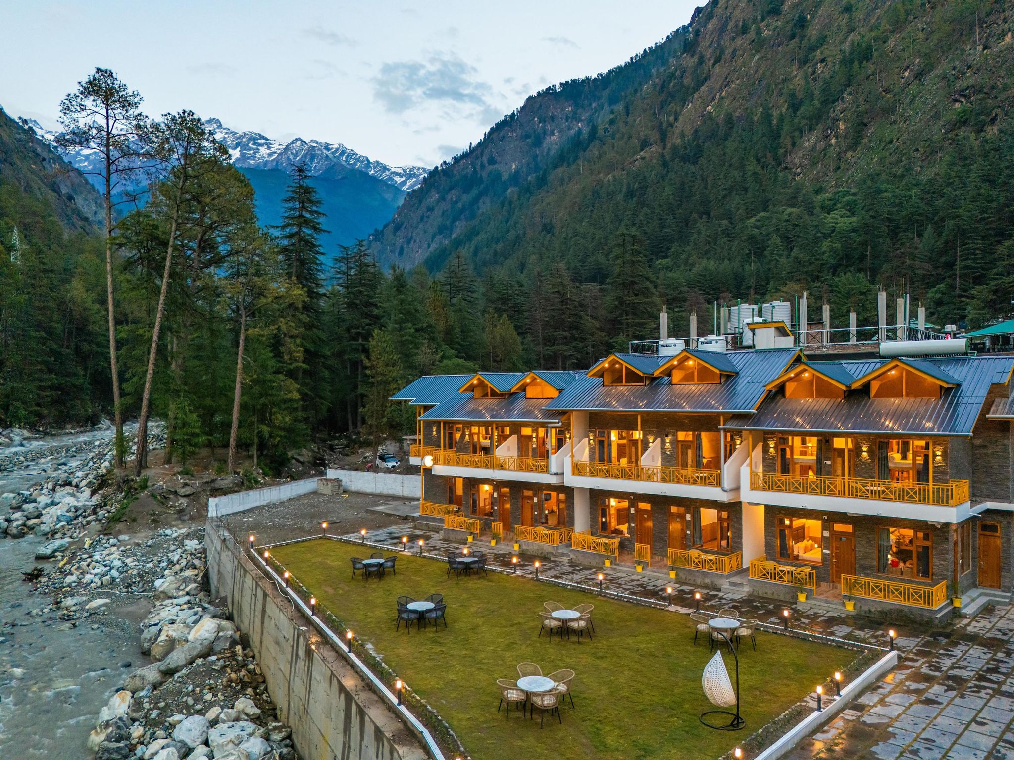 The Social Stays Kasol (formerly ArtBuzz)