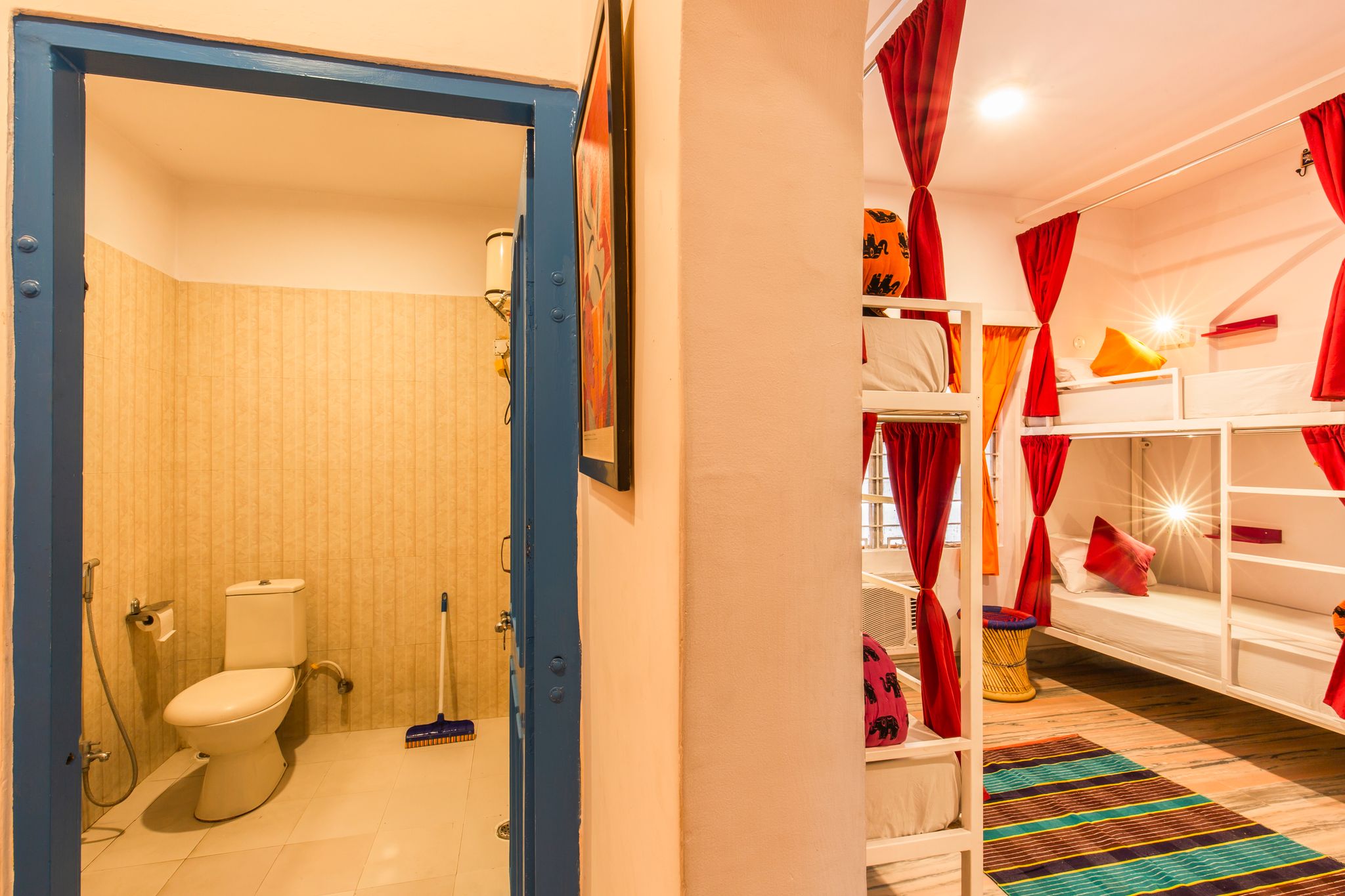 Bed in 6 Bed Mixed AC Dormitory Room with Ensuite Bathroom 