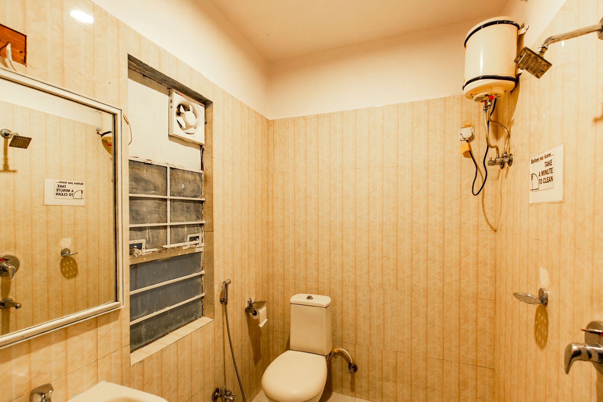 goSTOPS Lite Jaipur Standard Private AC Room with Ensuite Bathroom  5