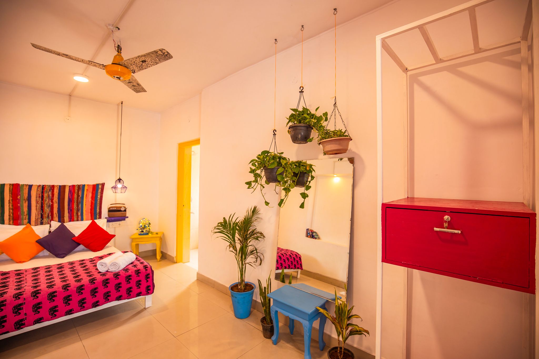 goSTOPS Lite Jaipur Standard Private AC Room with Ensuite Bathroom  7