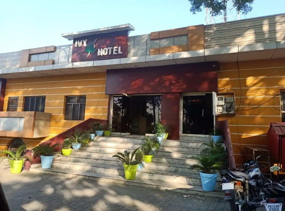  Ivy Hotel And Restaurant