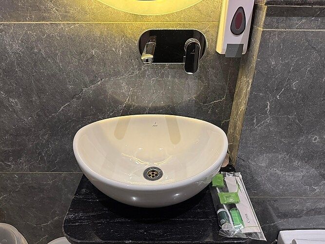 C 2 Hotel Deluxe King Bed Room 12