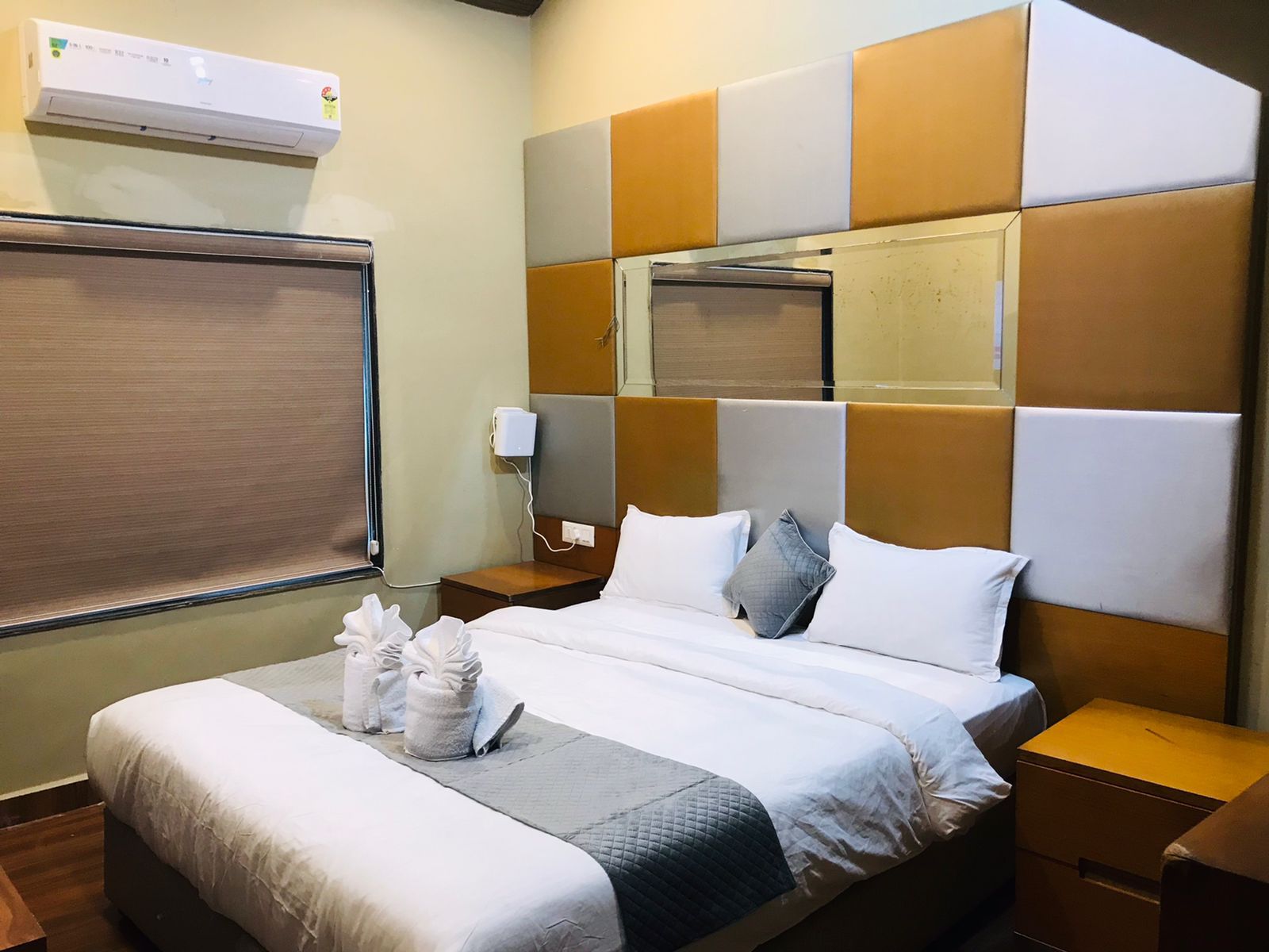 Hotel Koshi Aero Club Deluxe Bungalow 3