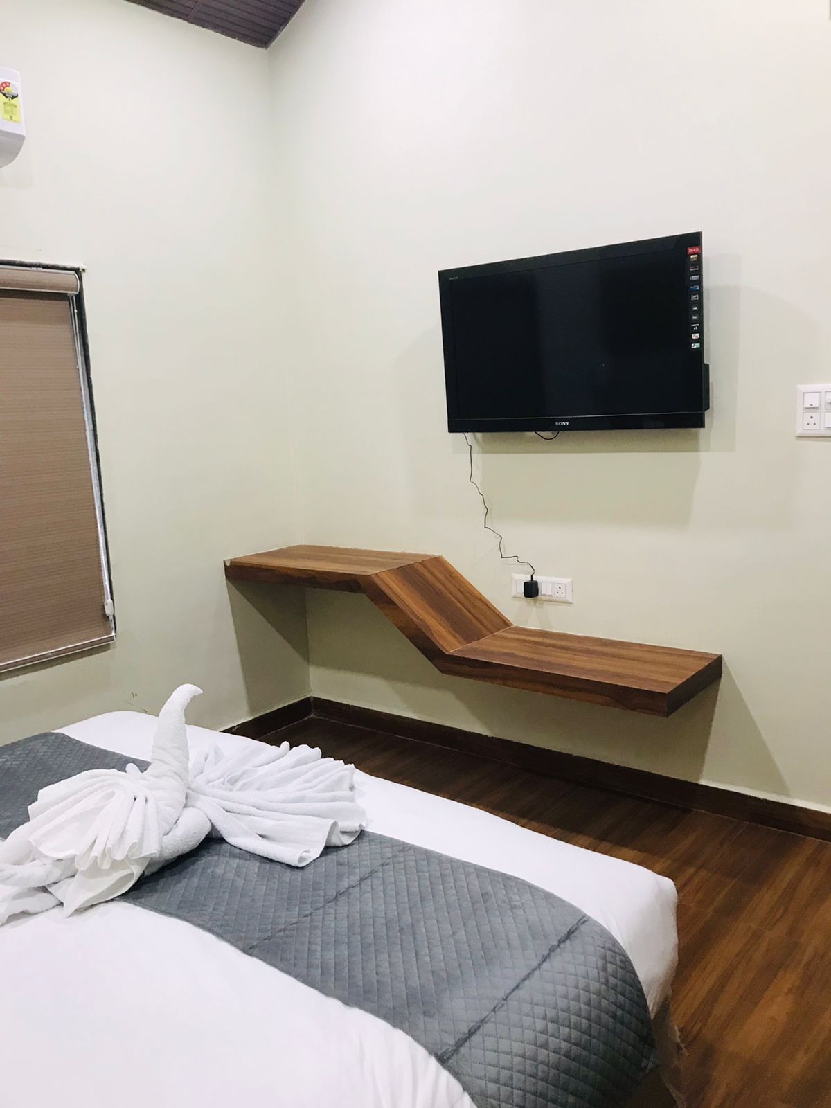 Hotel Koshi Aero Club Deluxe Bungalow