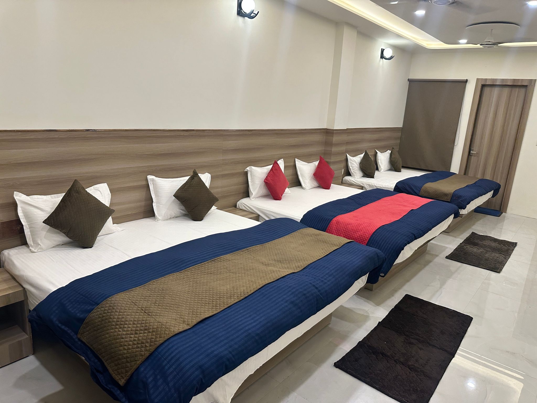 Hotel Vrinda Shridhar Deluxe Room 4