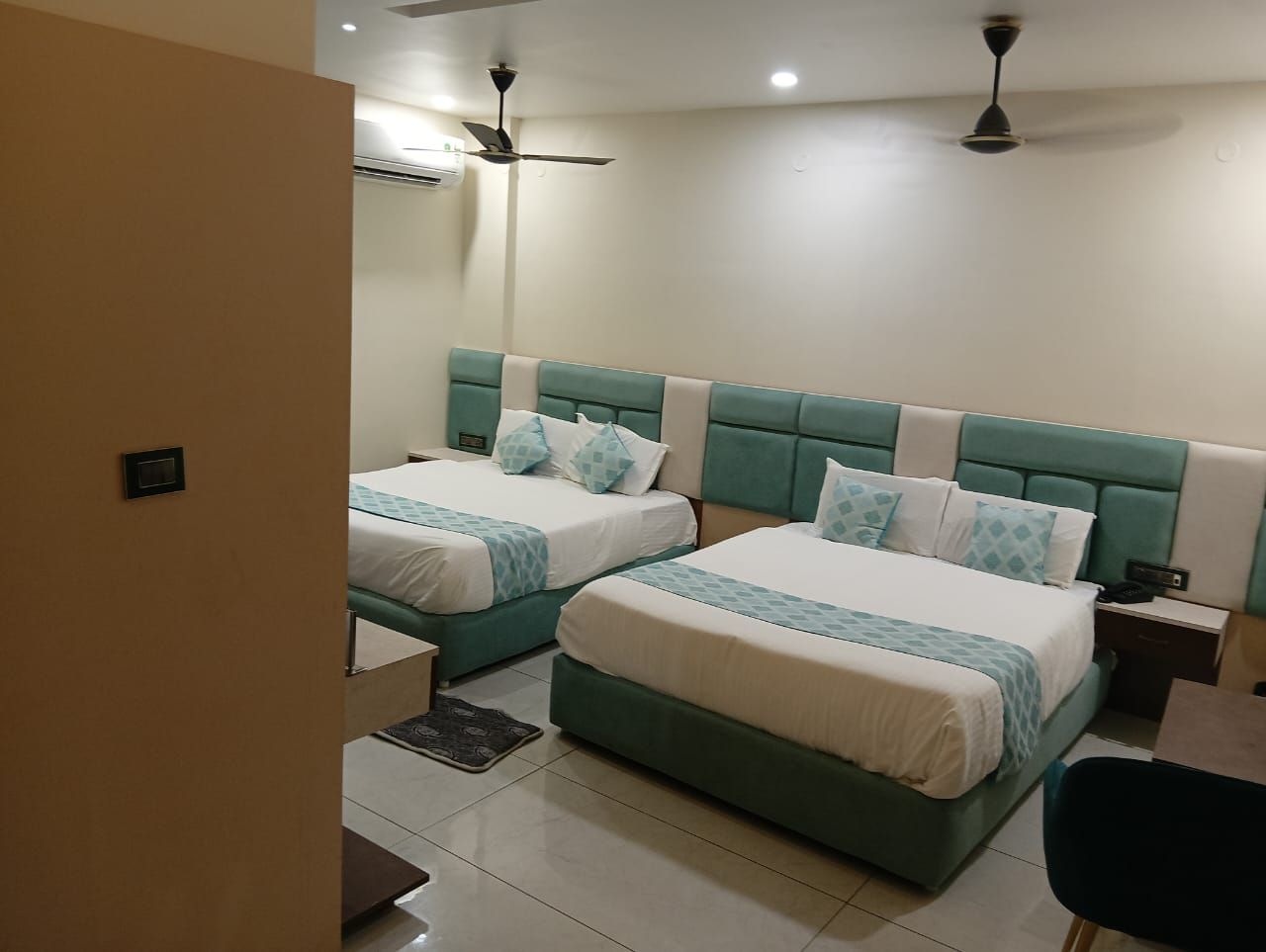 Executive(Twin Beds)