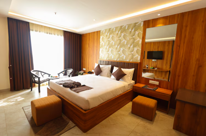 Super Deluxe with King Bed