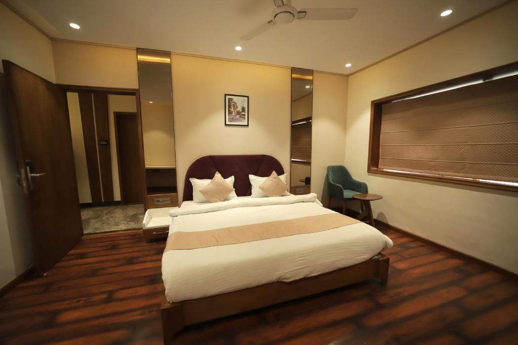 Staykart Z King Room 4