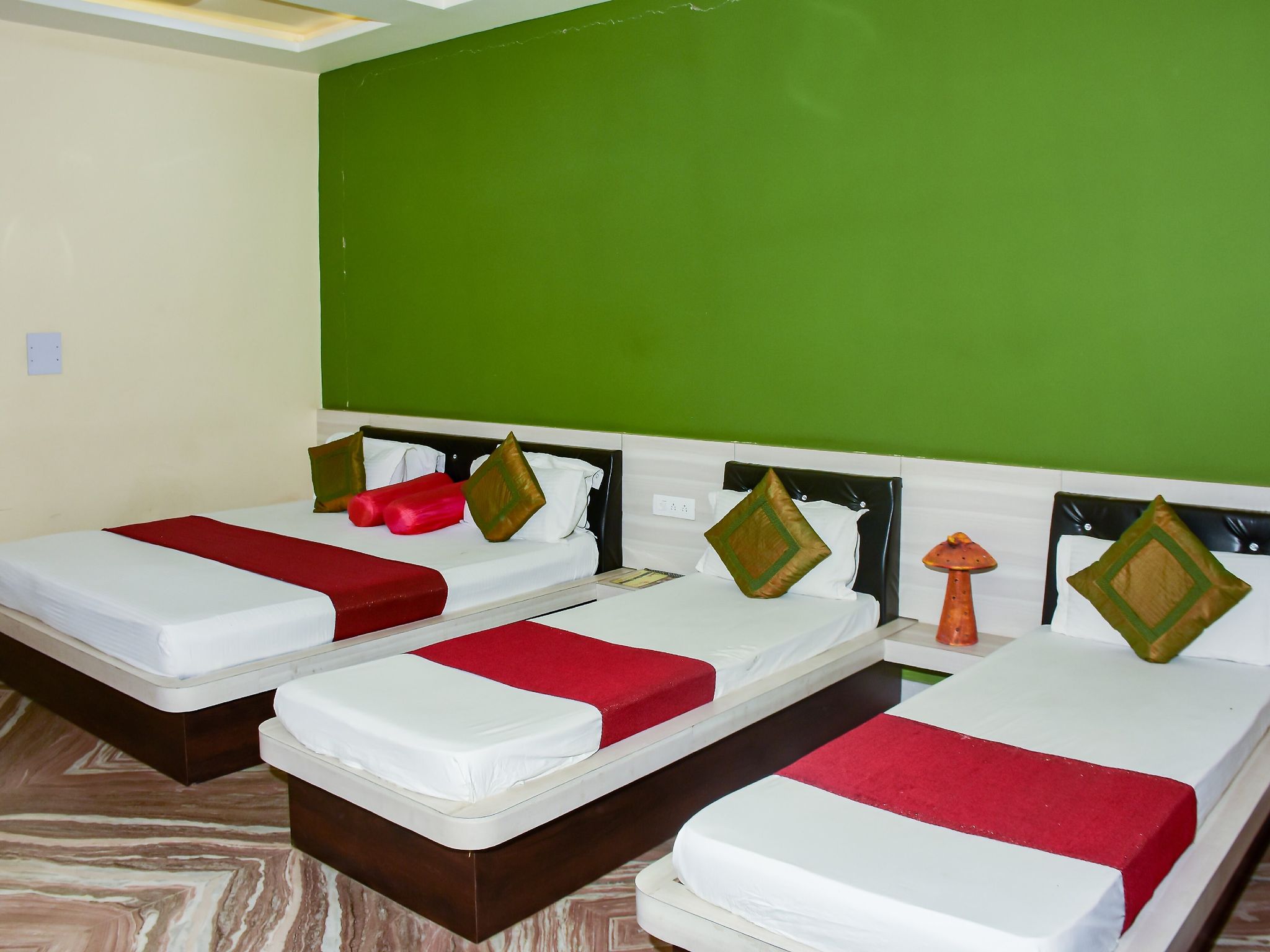 Chitrakoot resort	 Deluxe 2