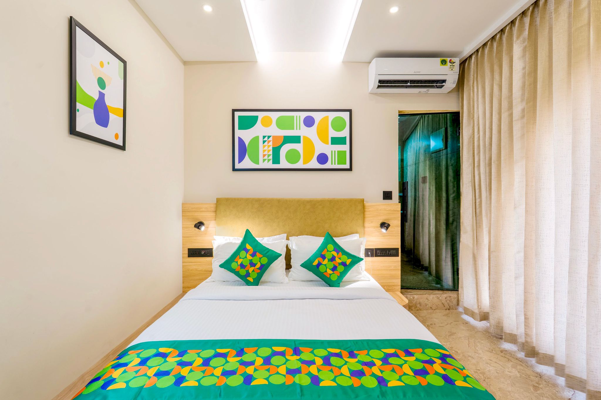 Treebo Deluxe Inn, Chromepet Standard room 2