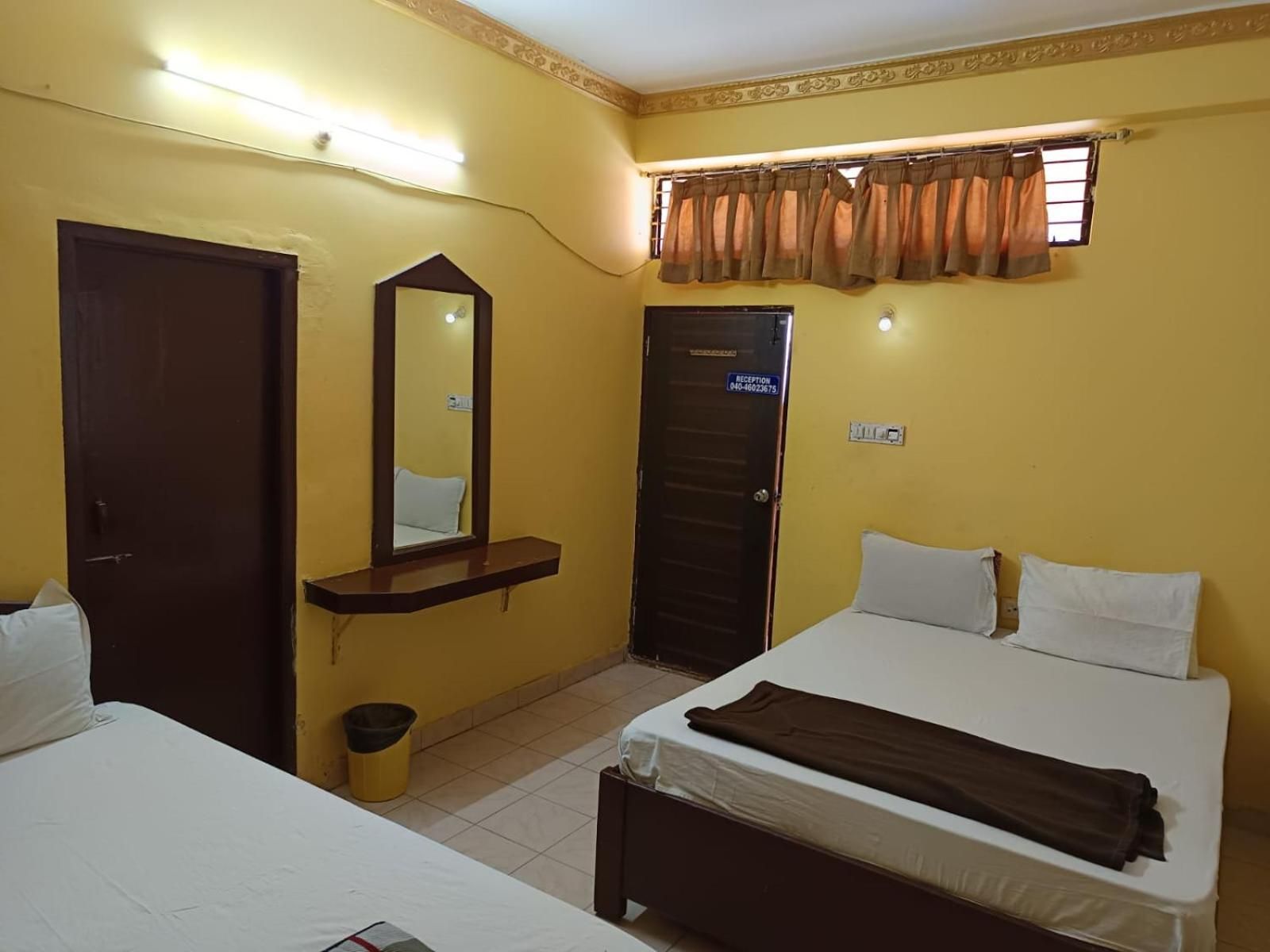 Prince Hotel & Residency Standard Room 4