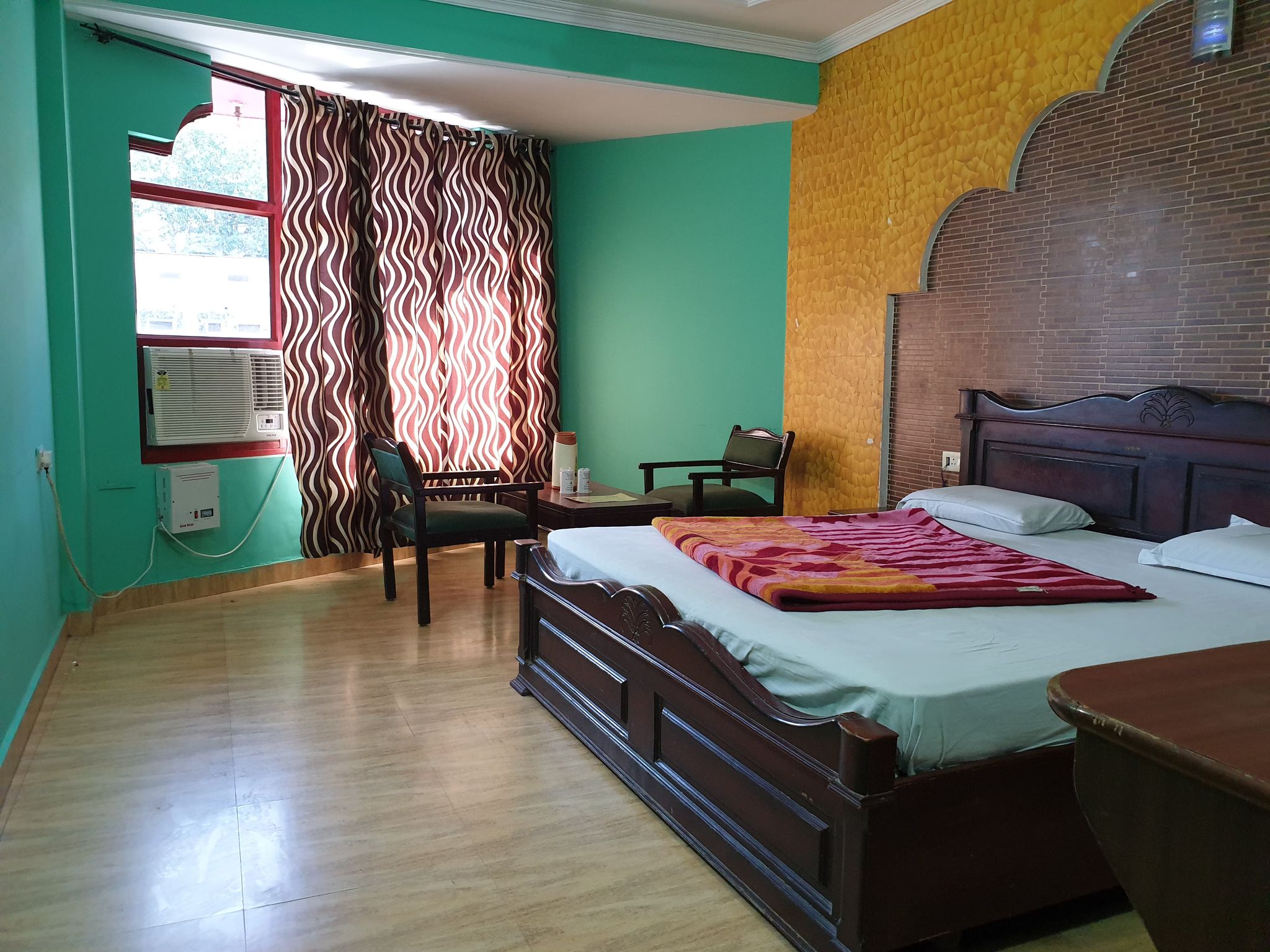Hotel Vasundhara