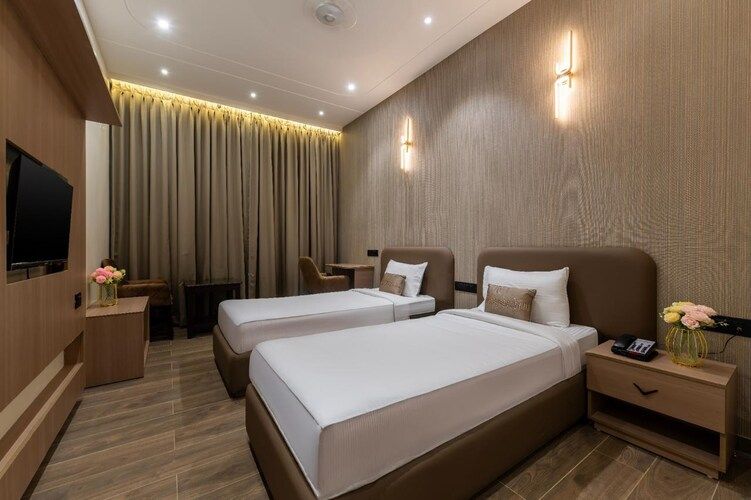 Deluxe Twin Bed Room