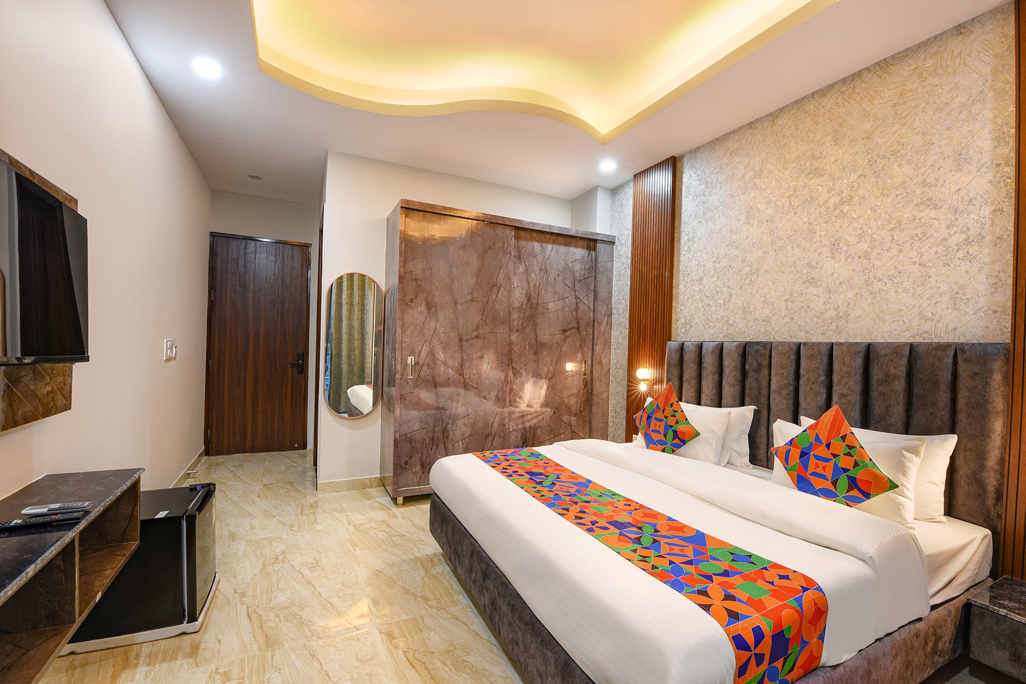 FabHotel Comfort N Stay Suite Room