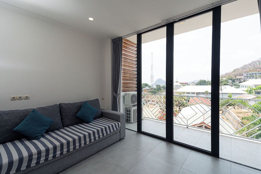 Komodo Suites Downtown Deluxe Double Room, City View 13