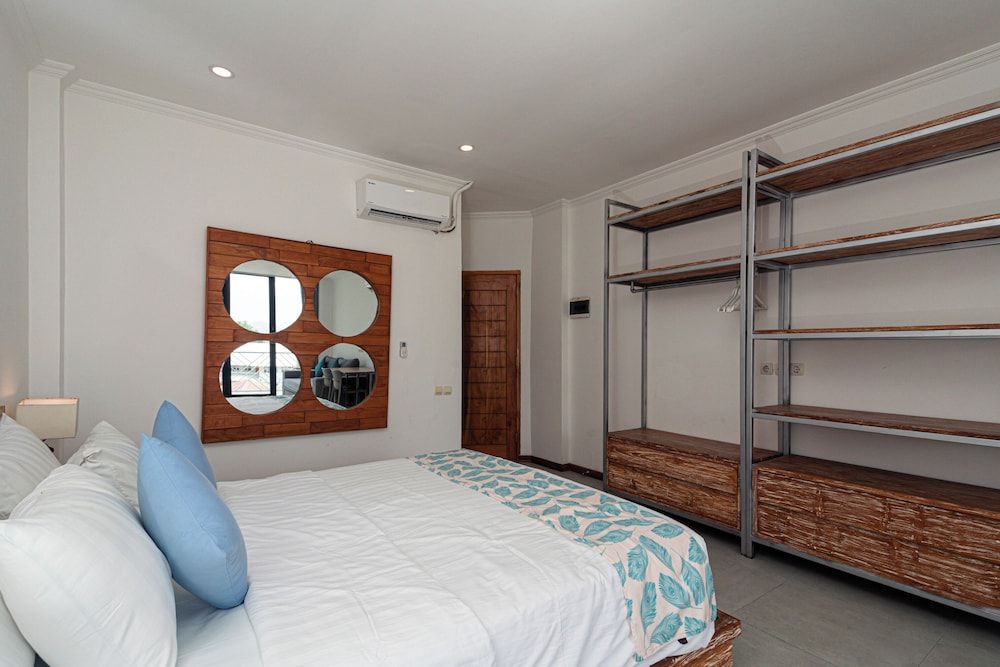 Komodo Suites Downtown Deluxe Double Room, City View 4