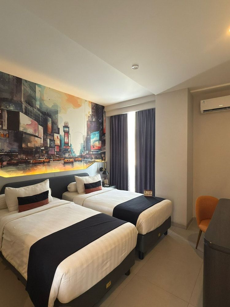 Azana Style Hotel Tulungagung Deluxe Twin Room 2