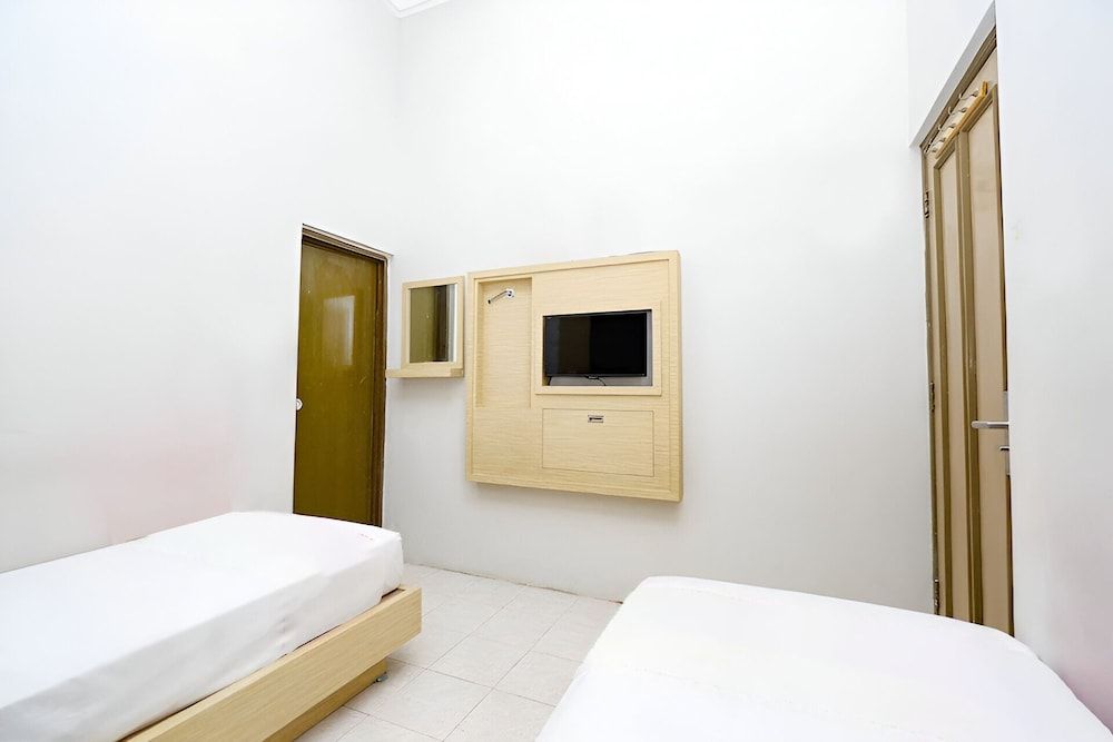 El Rio Alun-Alun Tegal by Sajiwa Standard Twin Room 2