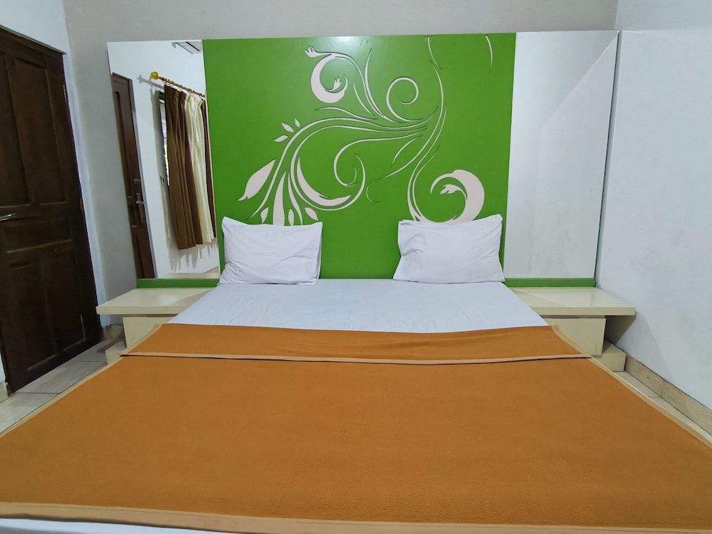 Bandengan Beach Hotel Jepara 2 Deluxe Double Room 2