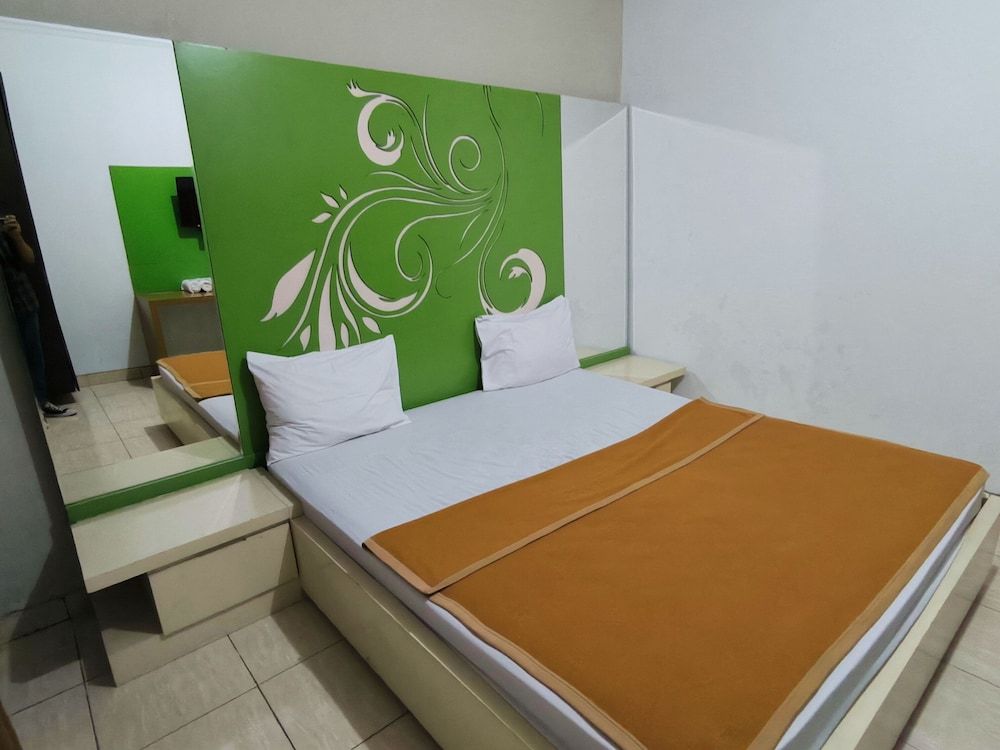 Bandengan Beach Hotel Jepara 2 Deluxe Double Room 6