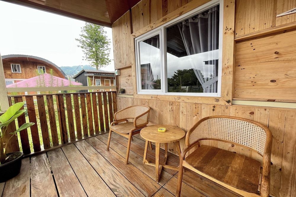 Elka-Es Villa Pine Cabin for 4 Persons 3