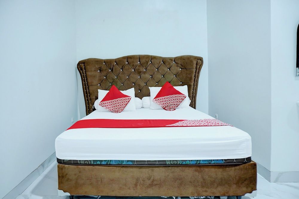 Hotel O Stasiun Cirebon Kejaksan Near Alun Alun Cirebon Formerly Family Homestay Standard Double Room 2