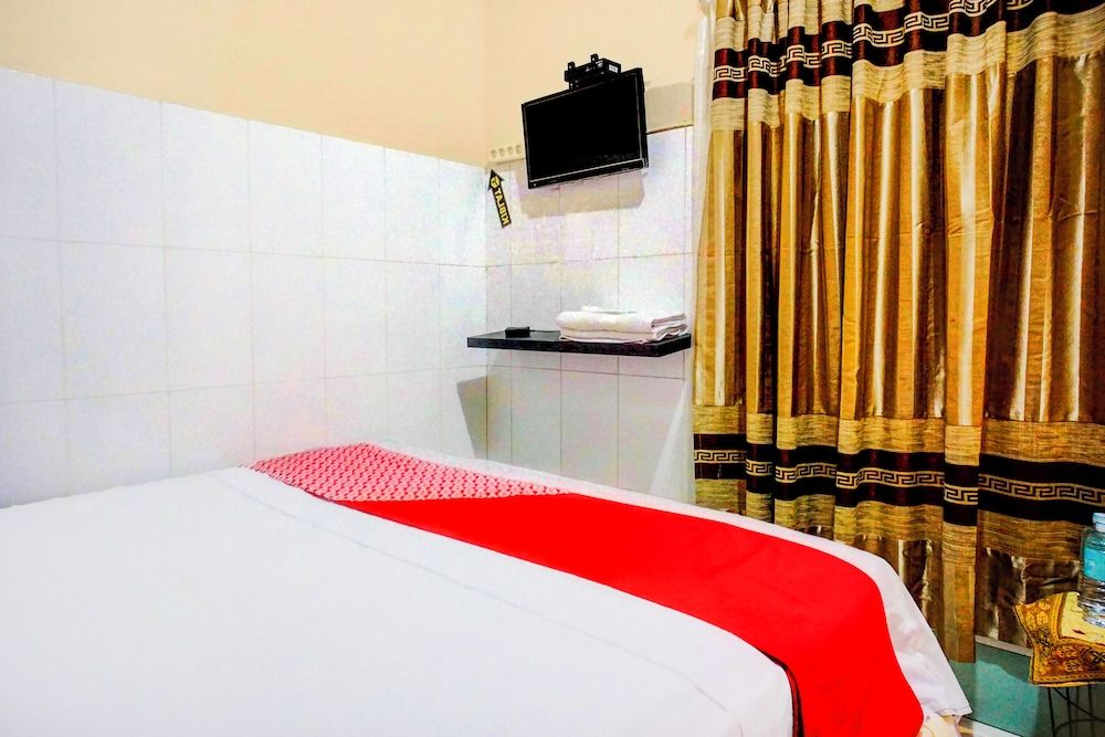 Collection O Darussalam Near Universitas Syiah Kuala Formerly Meurah Mulia Deluxe Double Room 4