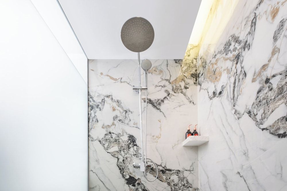 Wahid Prime Hotel Salatiga Deluxe Double Room 2