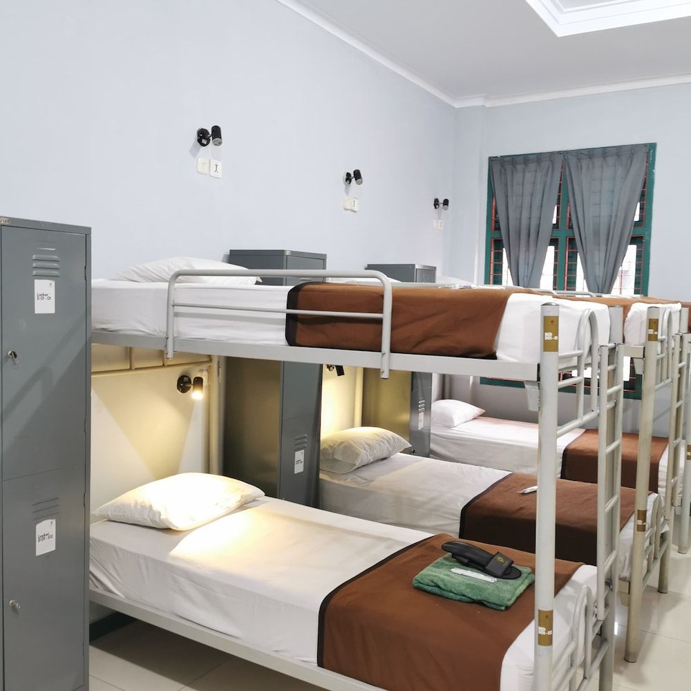 Basic Shared Dormitory - Male