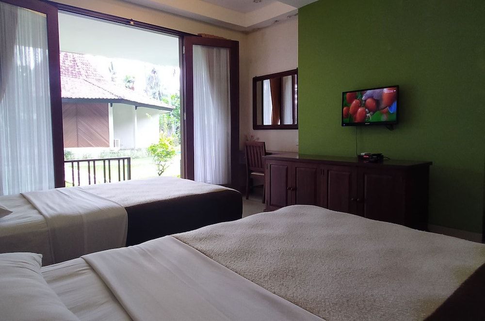 Deluxe Double or Twin Room, 2 Twin Beds, Balcony, Partial Sea View