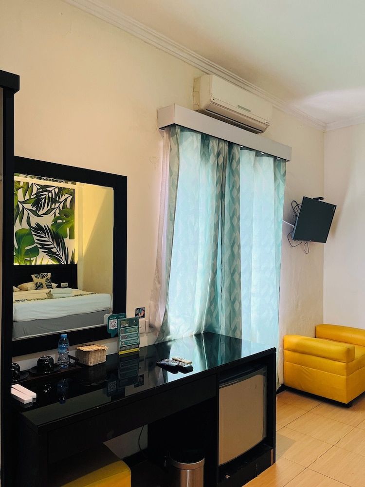 Tropical Point Hotel Syariah Junior Suite 4