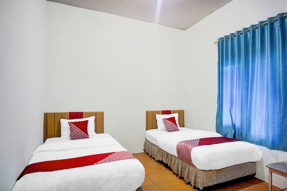 Hotel O Banda Aceh near Masjid Raya Baiturrahman formerly Wisma Tsacita Deluxe Twin Room 4