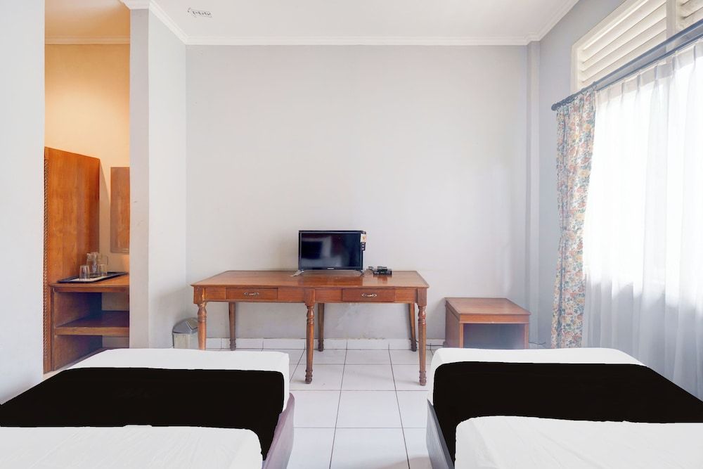 Hotel O Bogor near Taman Safari formerly Hotel Rudian 1 Deluxe Twin Room 5
