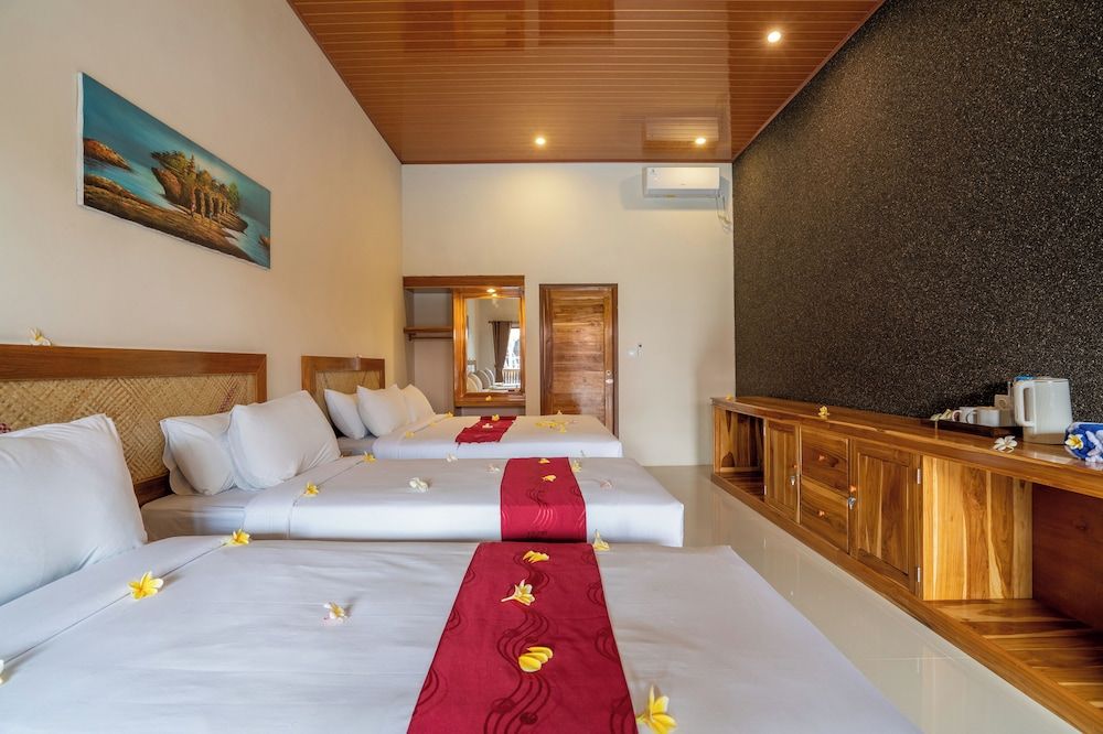 Deluxe Quadruple Room, Balcony, Pool View