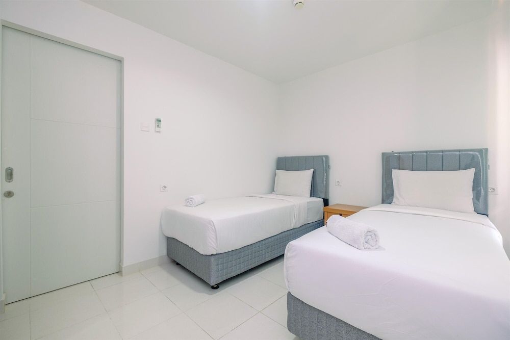 Cozy Living 2BR Sentul Tower Apartment Standard Apartment, 2 Bedrooms (Apartment) 3