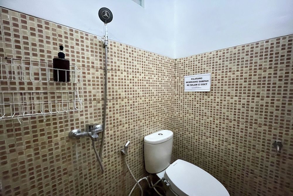 Hotel Ramayana Garut Standard Room 4