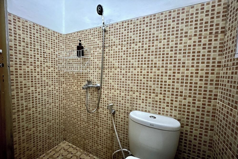 Hotel Ramayana Garut Standard Room 5