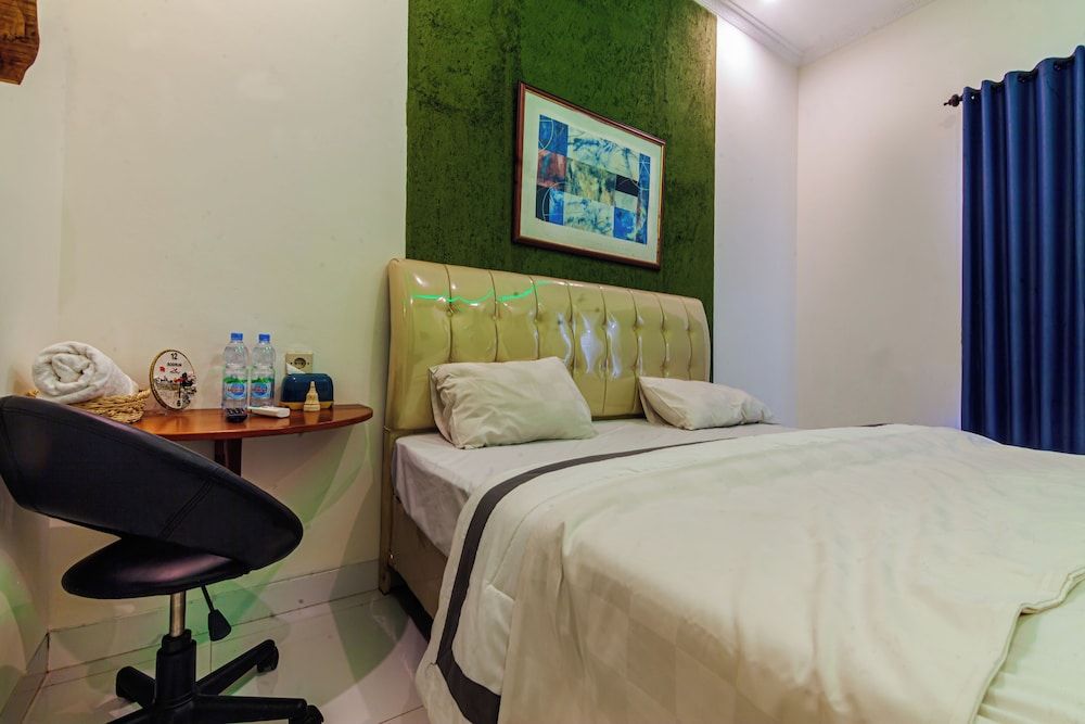 Morobudur Homestay Deluxe Double Room 3