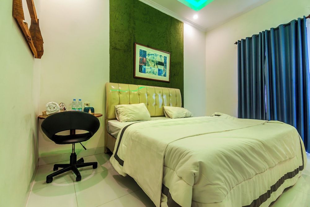 Morobudur Homestay Deluxe Double Room 2