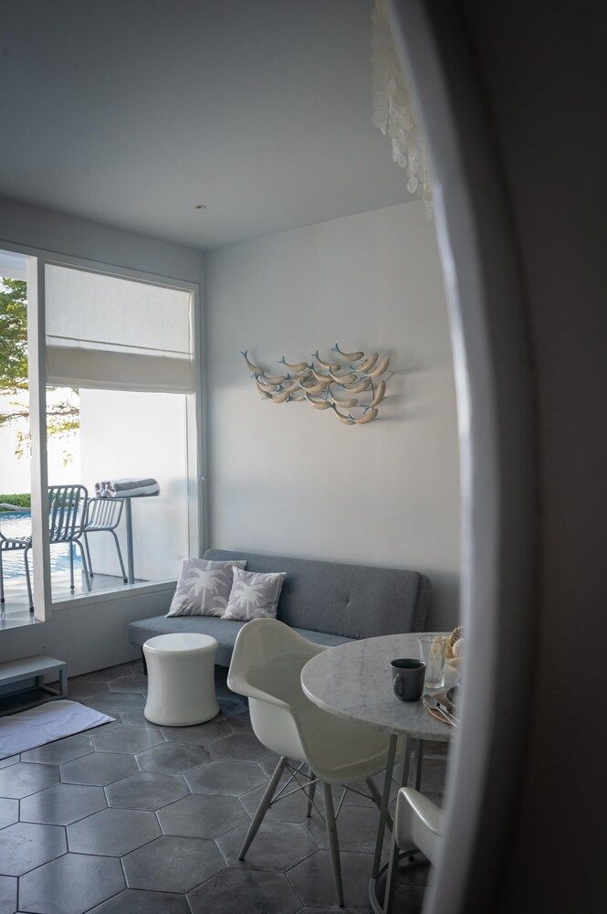 Lusa Beach Studios Luxury Studio, Beach View 9