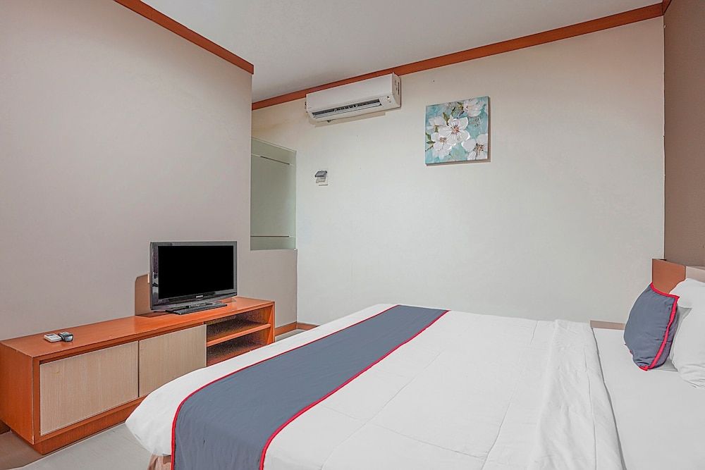 Collection O 90724 Hotel Sinar Sidoarjo Standard Suite, 2 Twin Beds 2