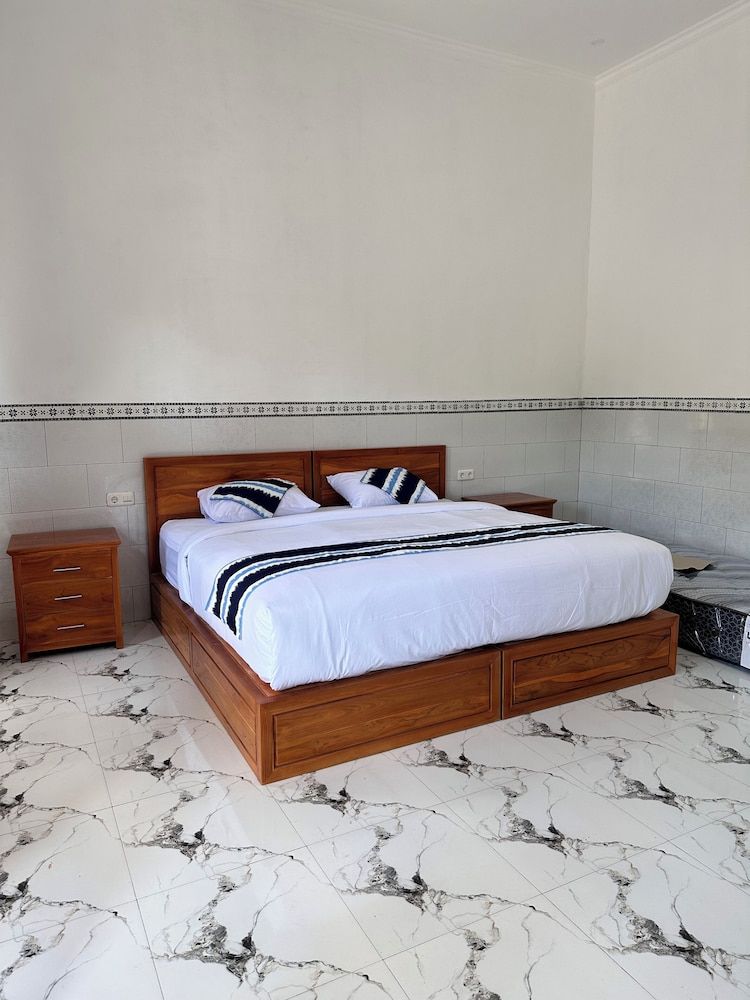 Standard Double Room, Garden View