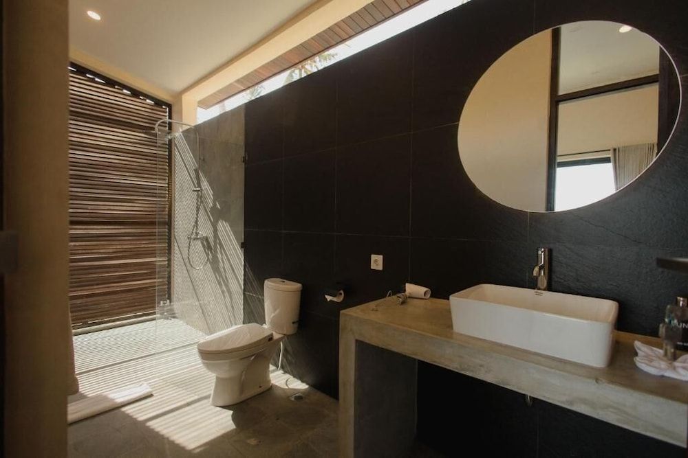 DUNIA LOMBOK Luxury Villa, 2 Bedrooms, Sea View 8